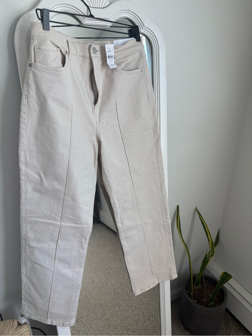 LOFT Cream The straight cream High-Rise pants